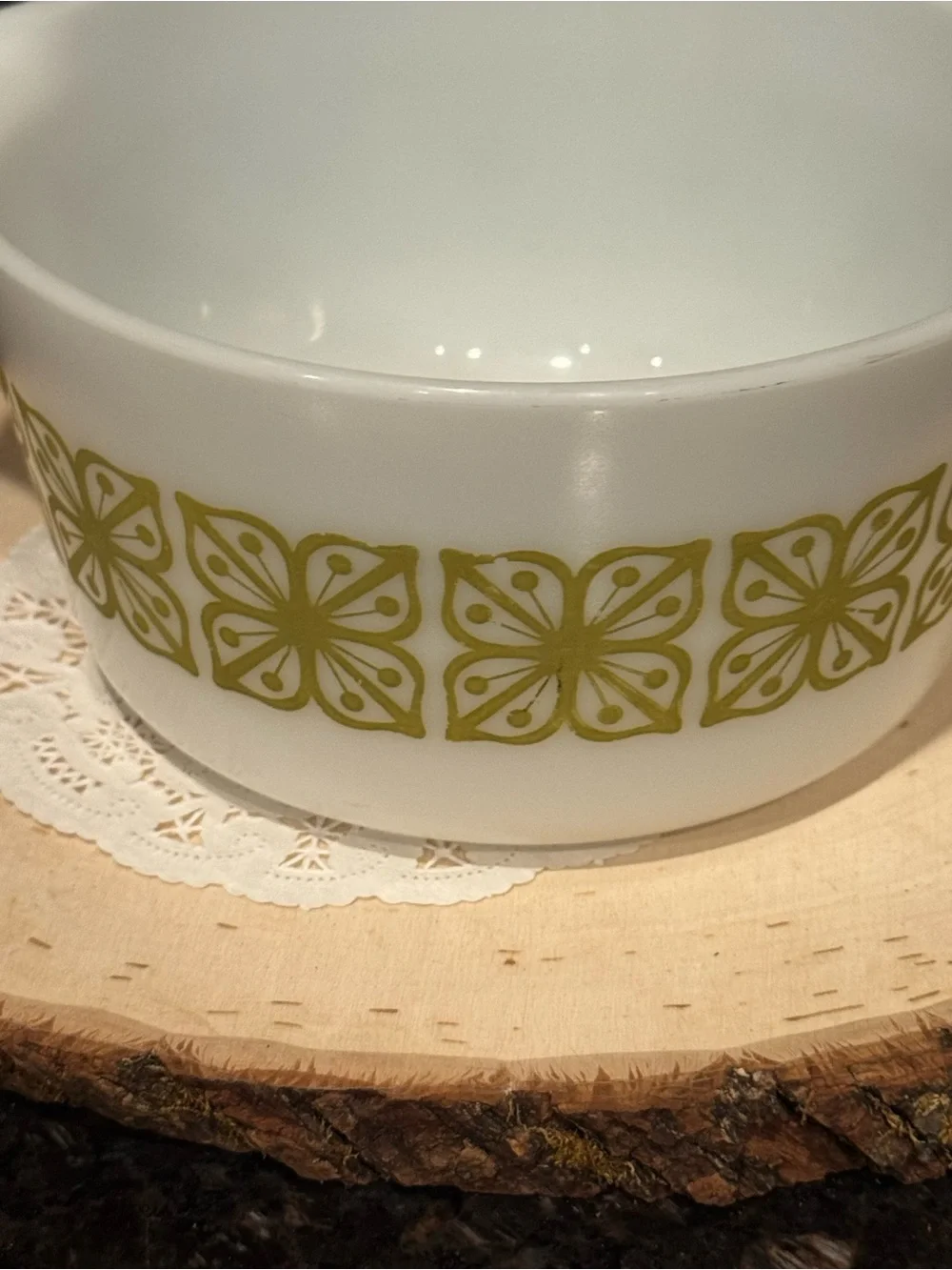 Vintage “Verde Floral” #472  1 1/2 PT Pyrex USA Round Casserole